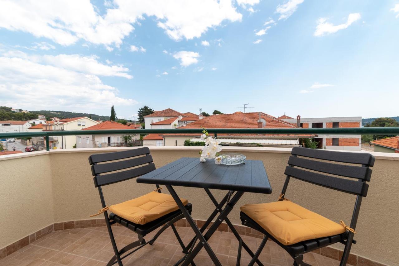 Apartman Dildo Apartamento Trogir Exterior foto