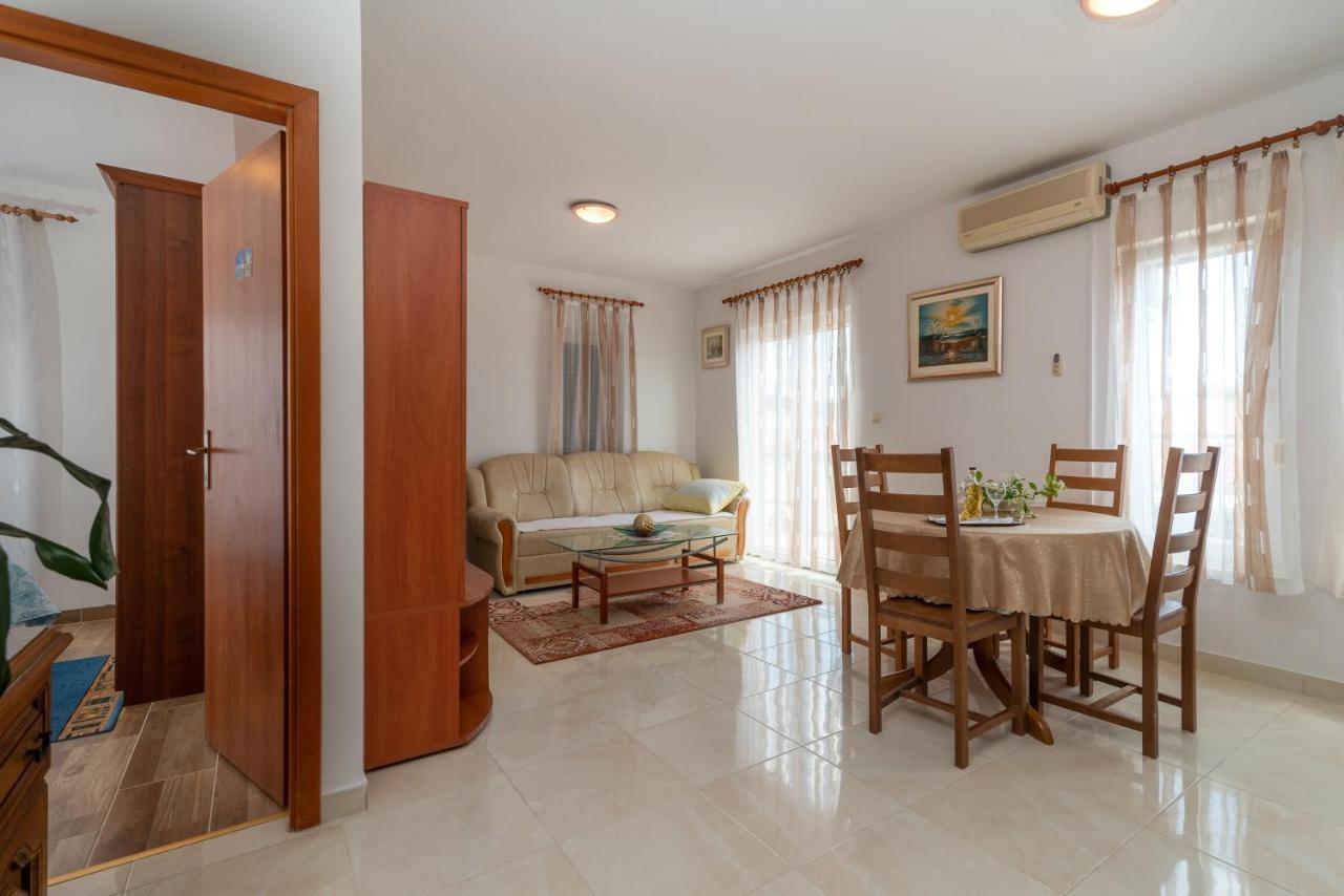 Apartman Dildo Apartamento Trogir Exterior foto